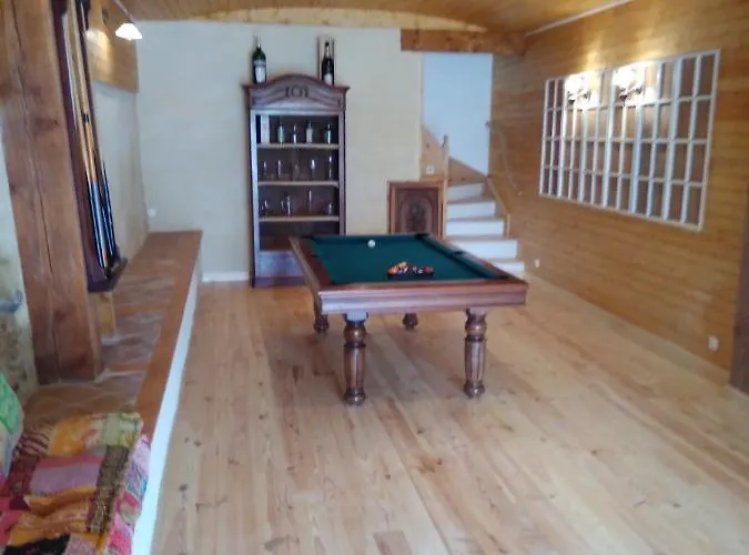 A La Ferme Au Milieu Des Lavandes Guest house