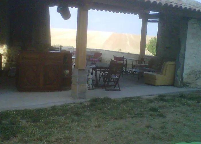 A La Ferme Au Milieu Des Lavandes Valensole